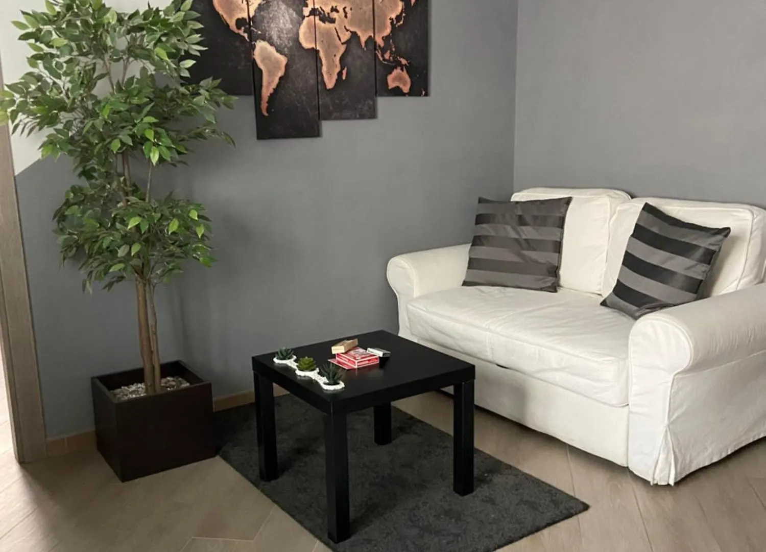 Mavis Apartment - To Rome With Love 0*,